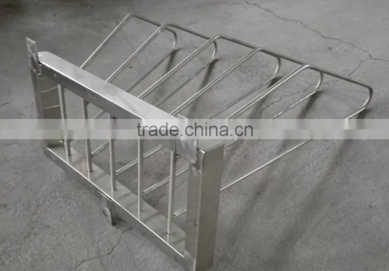 wall lead clothes rack
