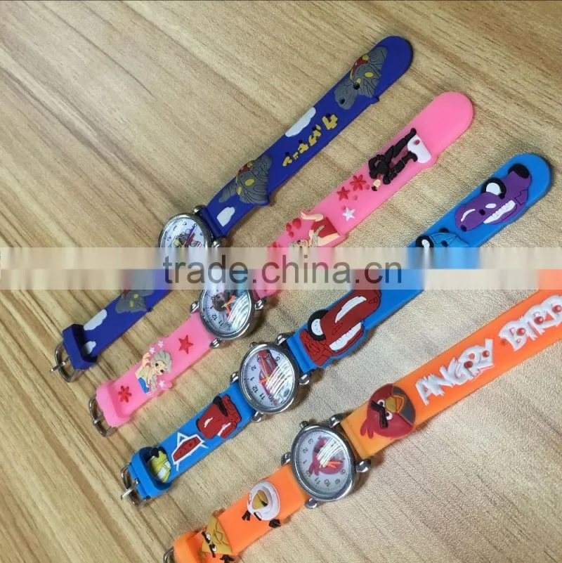New stylish trendy popular silncone kids watch with colorful strap watch