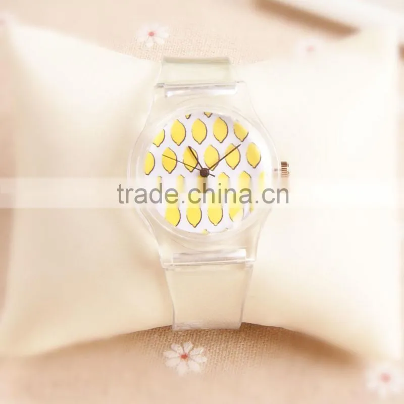 Stock!Fashion High Quality New Arrival Cheap Simple Transparent Plastic Wrist Watch for Gift