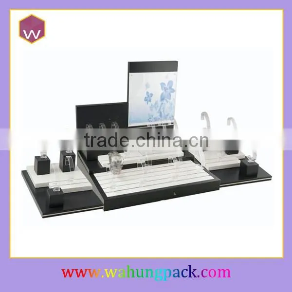 Antique Wooden Vertical Watches Display /Customized Watch Display Stand Case Design