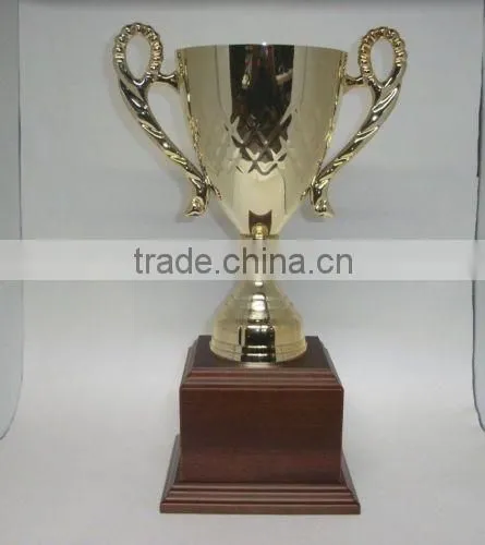 cheap metal brass world cup sports football Gold plated trophy/soccer ball trophy