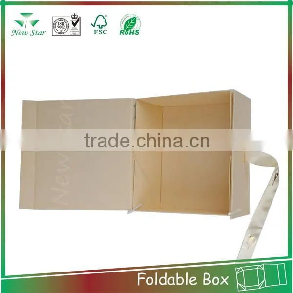 wholesale foldable packaging gift box with magnetic closure
