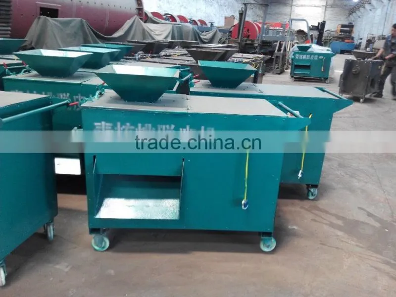Green walnut peeling machine