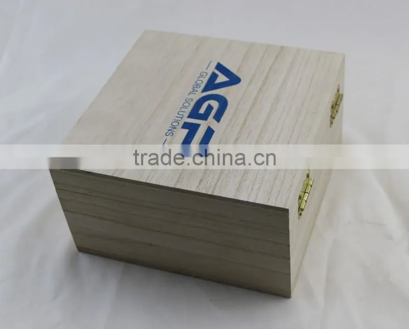 Eco-friendly wooden pine essential oil box with dividers