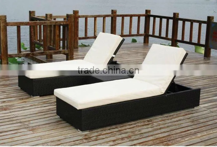 Outdoor Wicker Modern Rattan Lounge bed, wicker lounge, sun lounge, beach bed.
