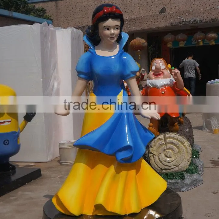 Strong snow white with 7 small man figure