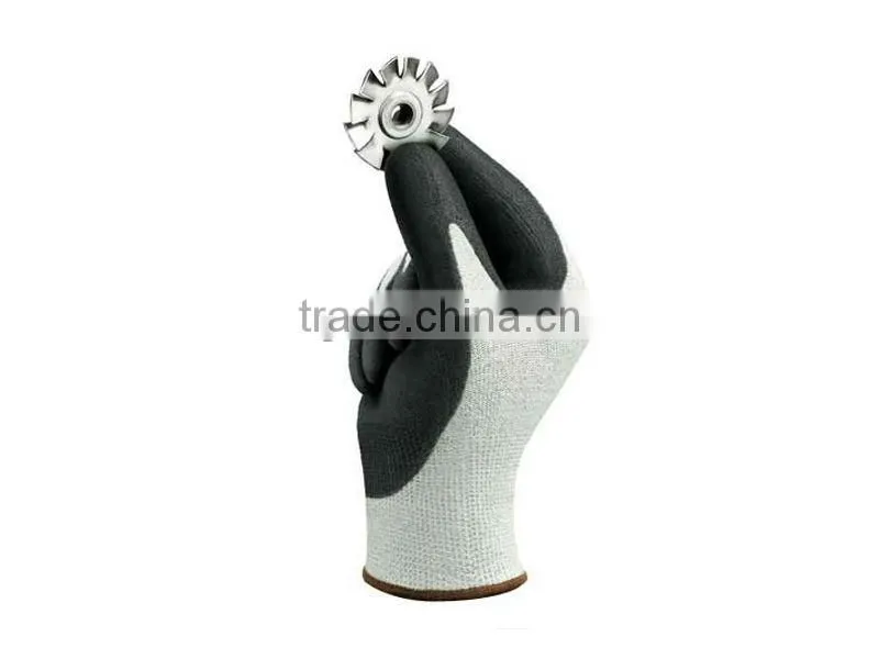 Polyurethane palm coating nylon gloves