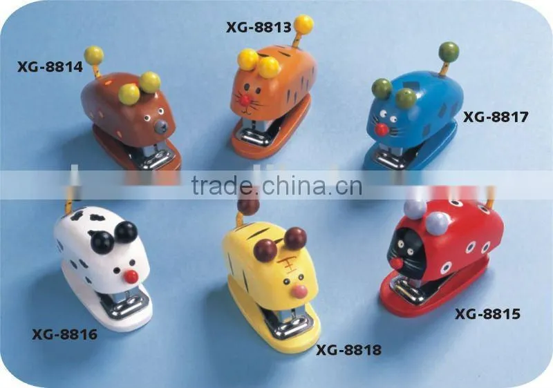 Hot selling cartoon animal shaped child mini stapler