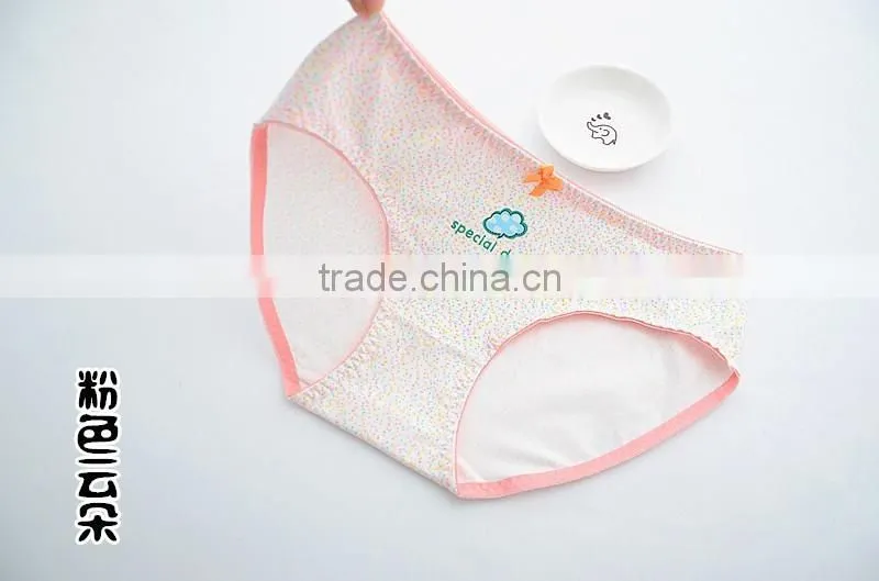 High quality Young Girls ute underwear students cotton cartoon briefs pants