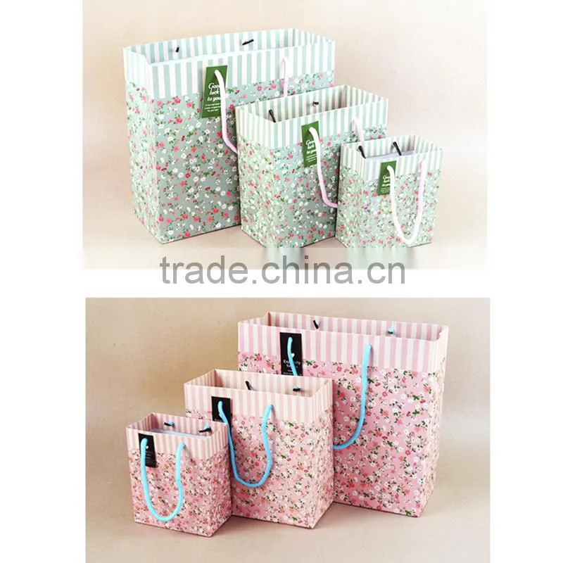 thanksgiving gifts toy with candy packaging materials wholesale paper shopping bags