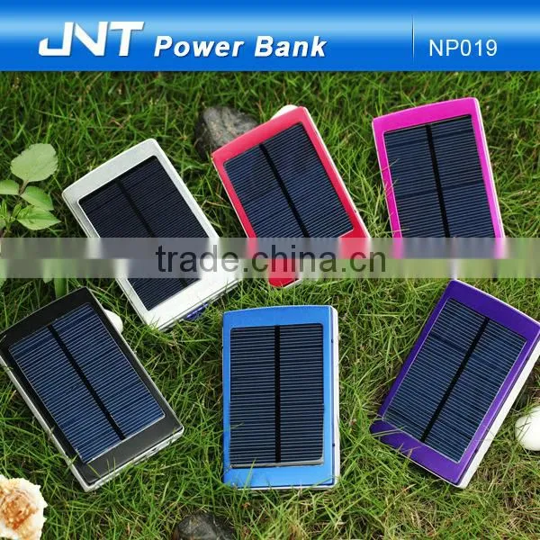 Solar power portable power bank dual output travel charger newest pocket size power bank with 1 year warranty