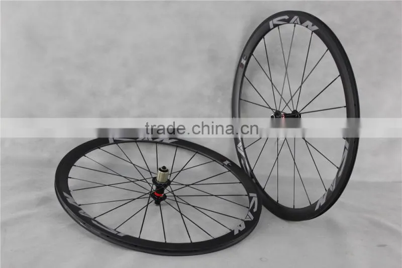 700C 38mm clincher carbon road wheelset carbon clincher wheels wth Novatec hub 9/10/11Speed