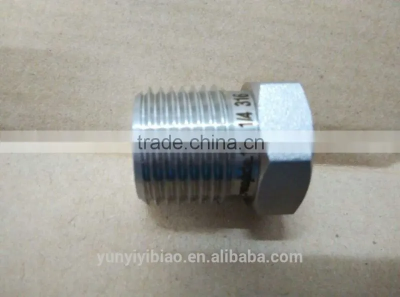 Stainless Steel Pipe Fitting, Reducing Bushing, 1/2 in. Male NPT x 1/4 in. Female NPT