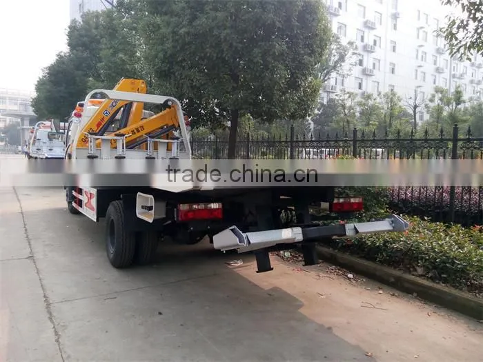 multifuctional DFAC dongfeng 4ton tow truck mounted crane for sale