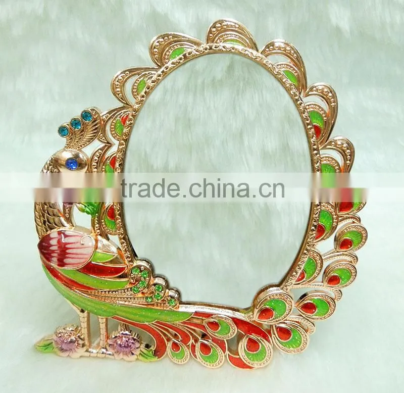 Rose gold makeup cosmetic mirror with diamond