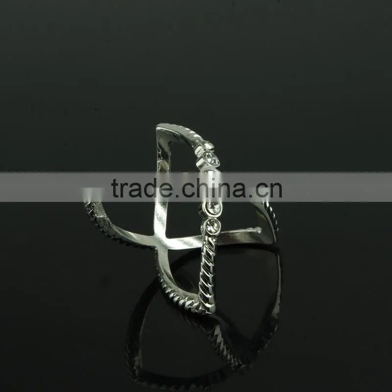 New Design X Shape Ladies Gold & Silver Finger Ring