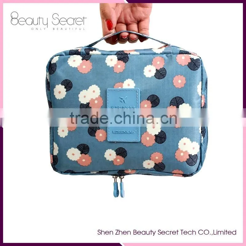 Blue flat cosmetic bag Small hanging makeup bag