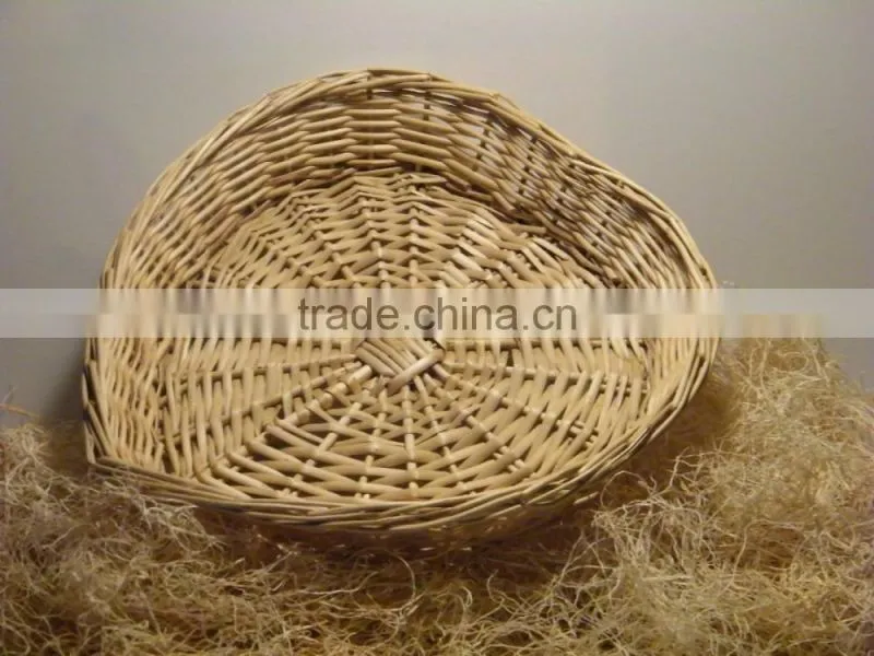 wholesale willow wicker heart shaped basket, heart shaped willow basket from Chinese manufacturer