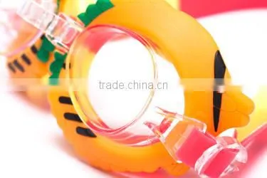 Durable long lasting adjustable silicone swimming goggle