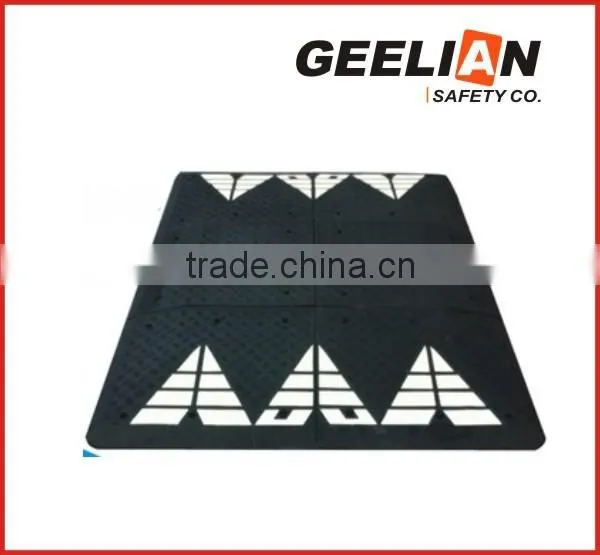 Ultra-portable rubber traffic parking bumper