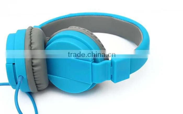Latest consumer electronics color-customized fashion high quality mobile phone headphone 3.5mm