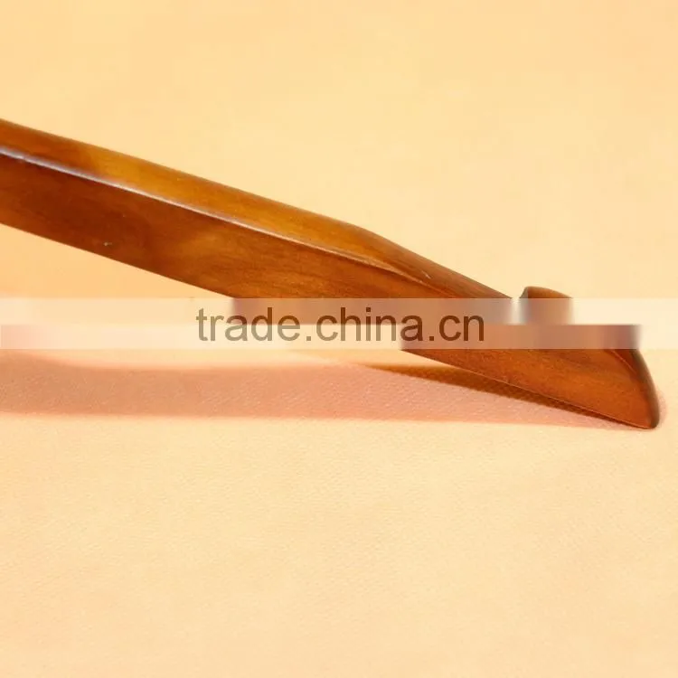 2015 wholesale new design cheap wooden hanger