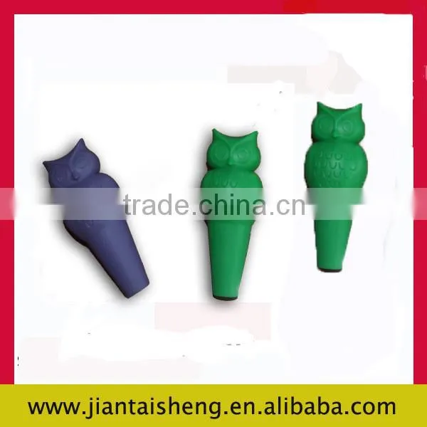 factory price silicone wine bottle plug with owl