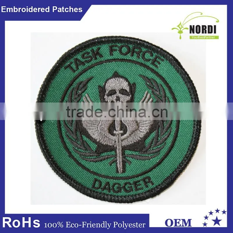 2015 new design fashion embroidery badge