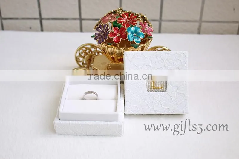 Custom Unique box for wedding rings for sale with beaded name plate of L