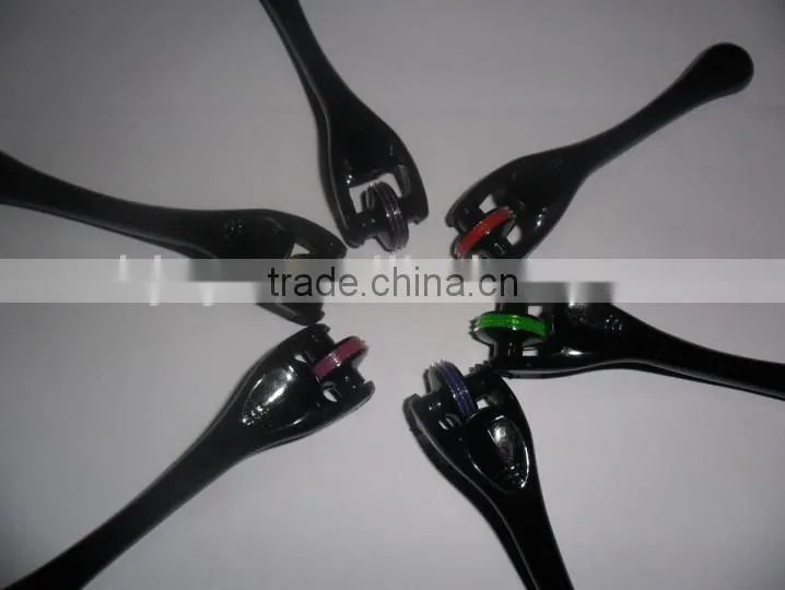 handy microneedle roller with 180 micro needles for eyes