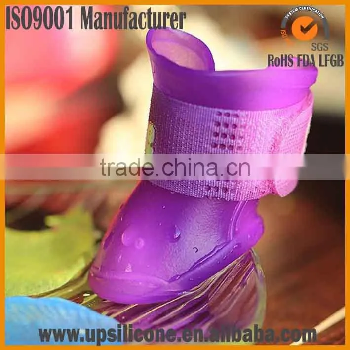 2016 hot selling dog accessories pet rainboot