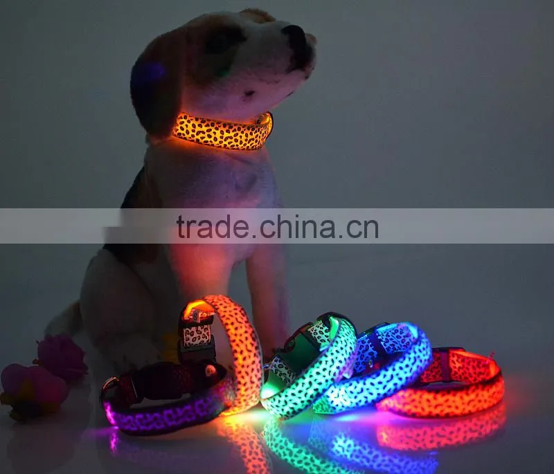 2015 High quanlity LED light dog collar flashing pet collar with leopard print