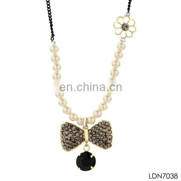 Fashion silver plated letter A-H pendant necklace