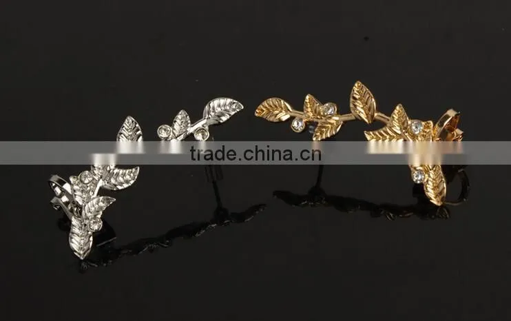 Gold & Leaves Ear Pin, Shiny Rose Gold, Leaves Ear Sweep, Minimalist Ear Cuff, Nature, Modern Jewelry, Hand Made, Christmas Gift