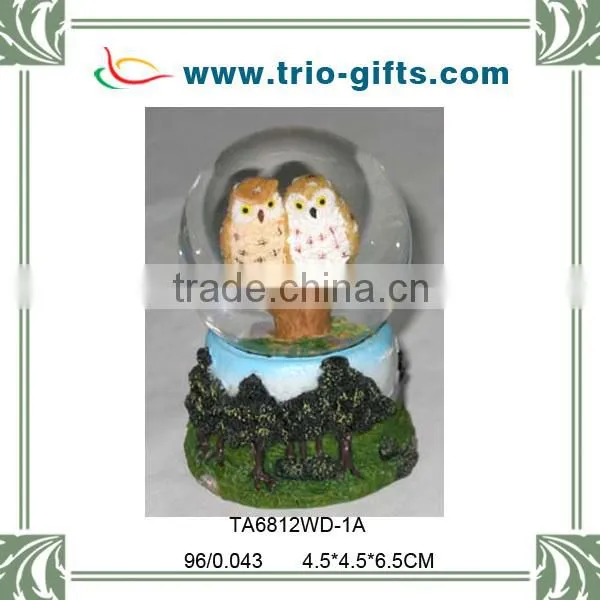 polyresin white bear water globe