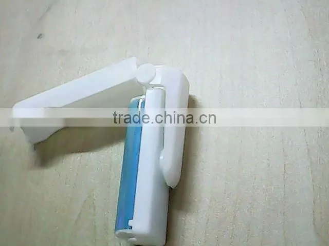 washable mini T sticky lint roller