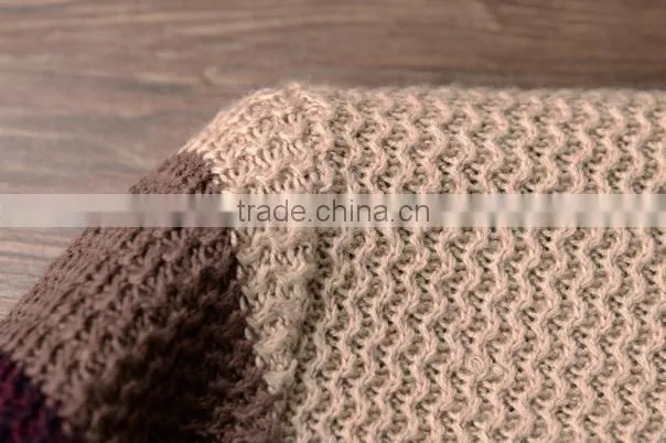 The new stripe pattern Close-fitting fashion sweater for splicing stripe sweater