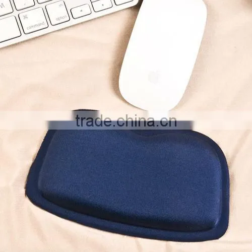 Gel infusion pad wrist rest infusion set