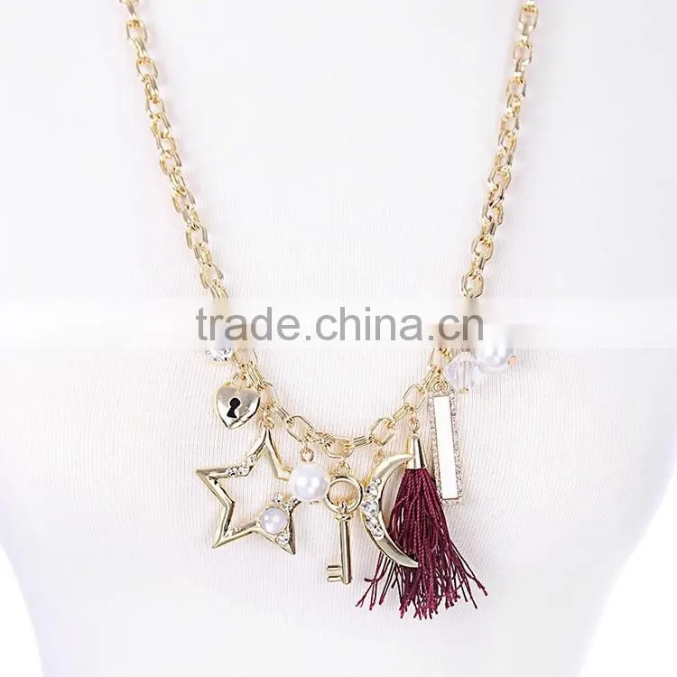 OEM/ODM Manufacture 2016 Fashion Design Moon Pendant Necklace Multiple Pendant Necklace