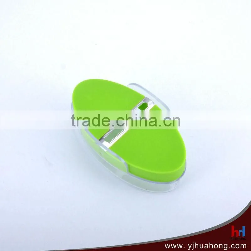 Serrated blade vegetable/fruit peeler with transparent tray&cover
