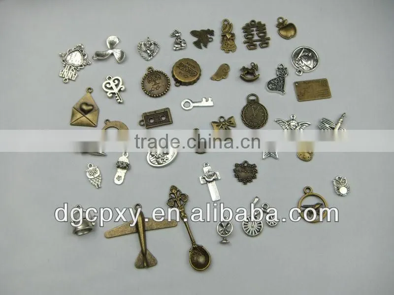 various shape and color metal bag tag