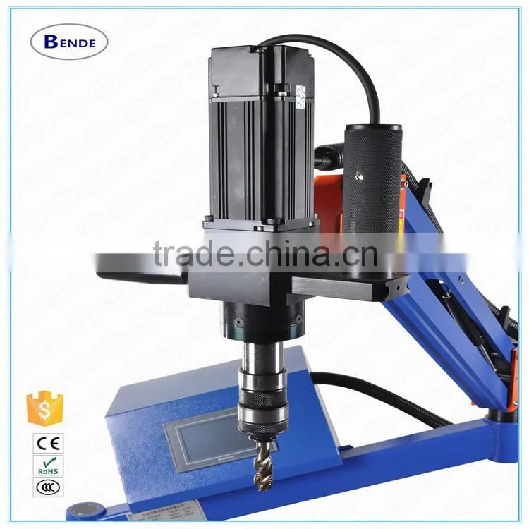 Pipe servo motor tapping machine
