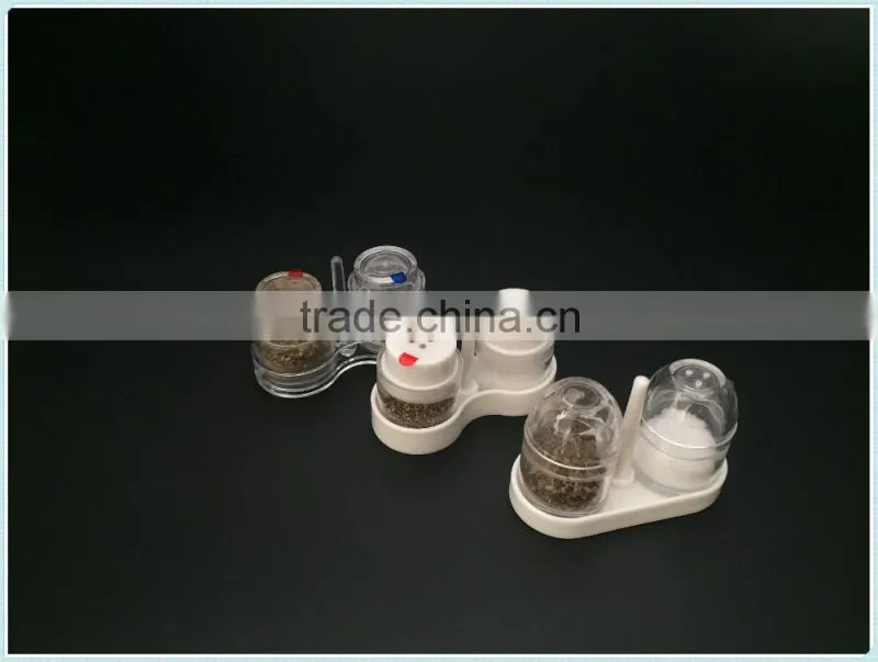 Disposable salt and pepper shaker/salt and pepper shaker