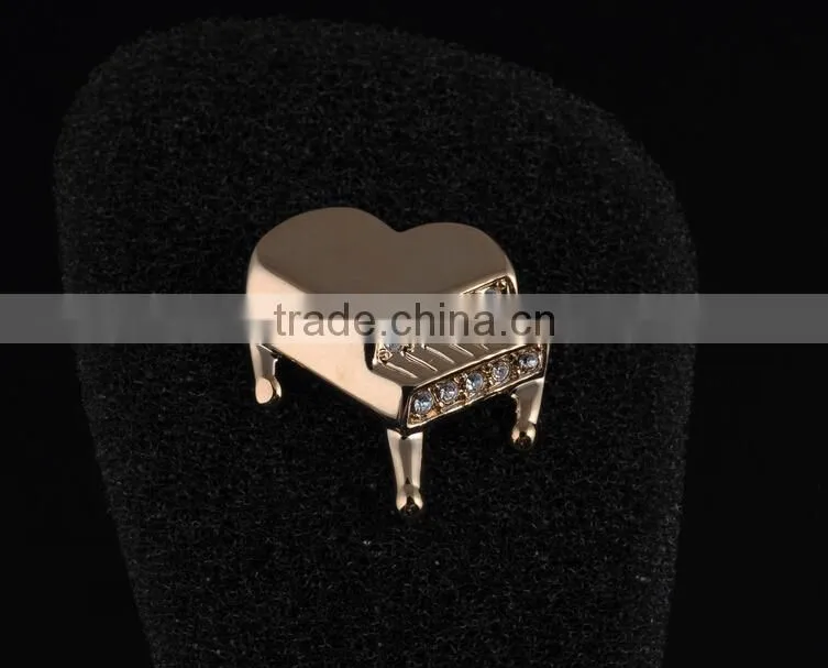 Factory supply high-end quality christmas gifts brooch