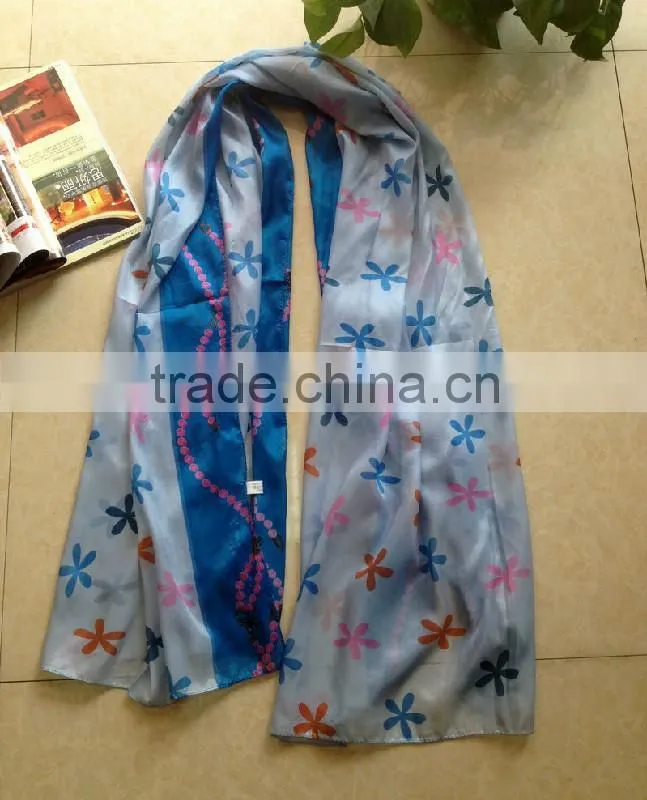 2015 New Design Latest Fashion OEM Custom High Quality Women Flower Printing Scarf