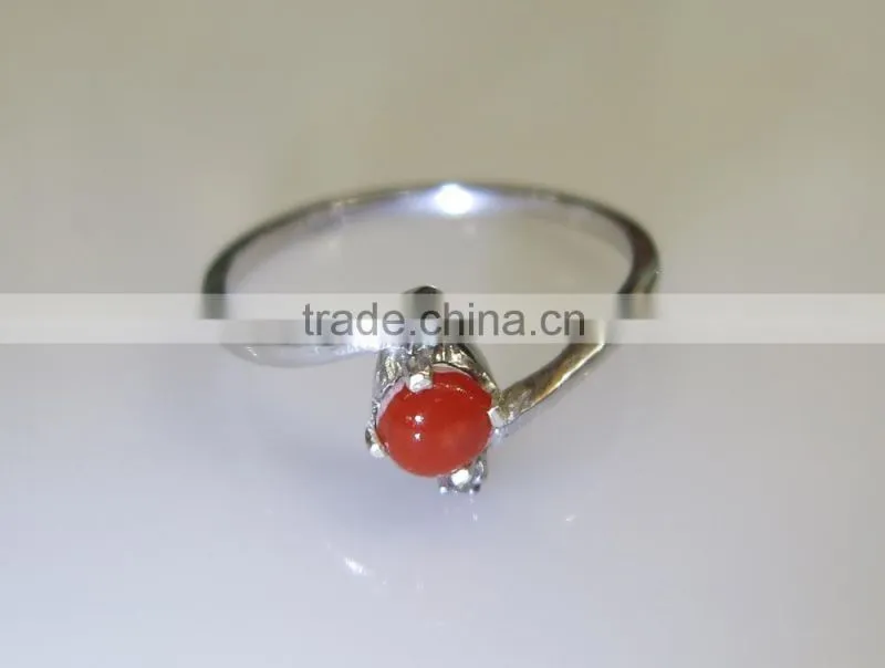 Sterling Silver Ring With Coral & Diamond Natural Nontreated 92.5