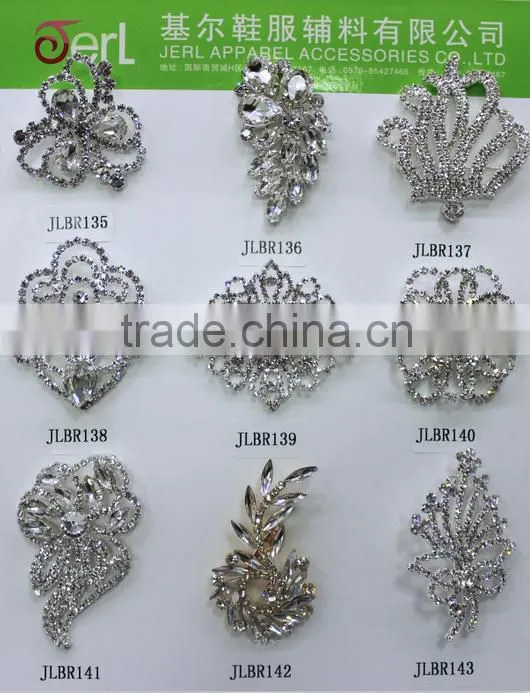 Dancing beautiful crystal brooch shinning