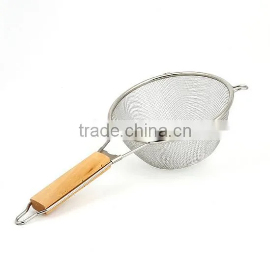 stainless steel kitchen strainer with long wood handle