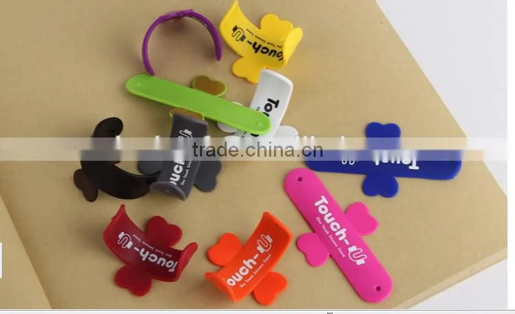 2014 promotional one touch silicone slap smartphone Holder