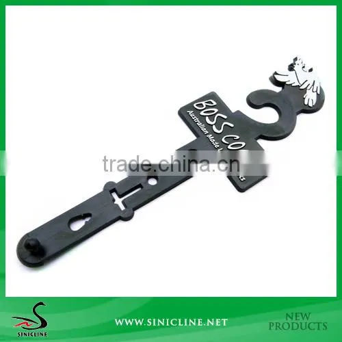 Sinicline Personalized Engraved Plastic Belt Hanger Design